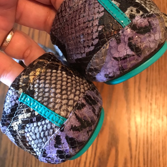 Tieks Lavender Snake Size 13 - Picture 5 of 8
